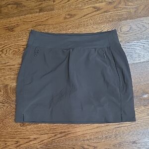 Athleta Dark Gray/Green Active Skirt